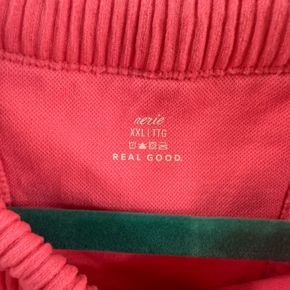 Pink Ribbed Women's Top - Picture 2 of 2